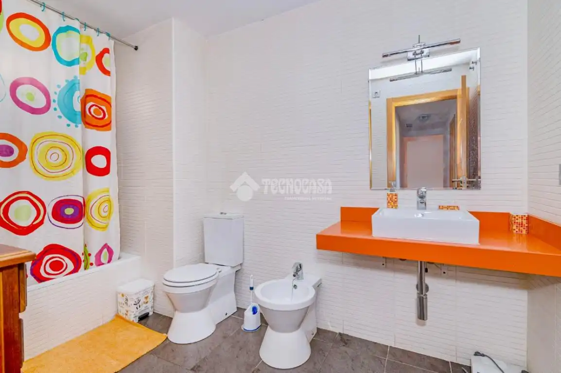 Badezimmer von Wohnung zum Verkauf in Alhendín mit Klimaanlage und Möbliert