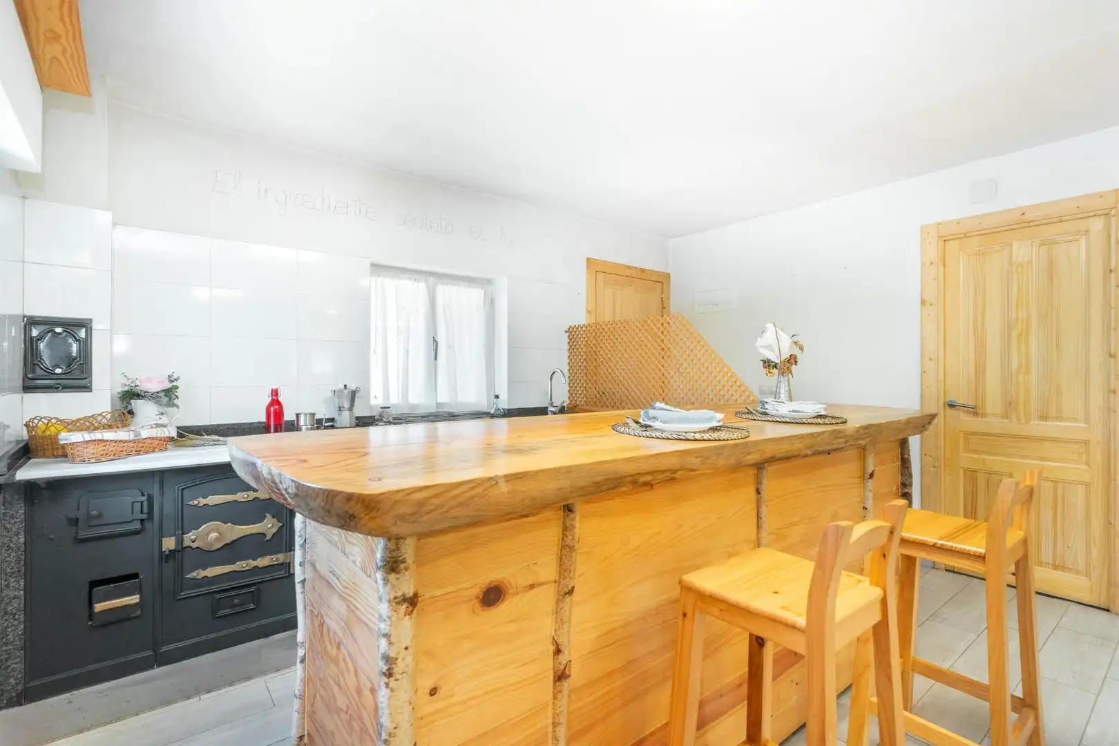 Cuina de Casa o xalet en venda en Ibias amb Calefacció, Terrassa i Moblat