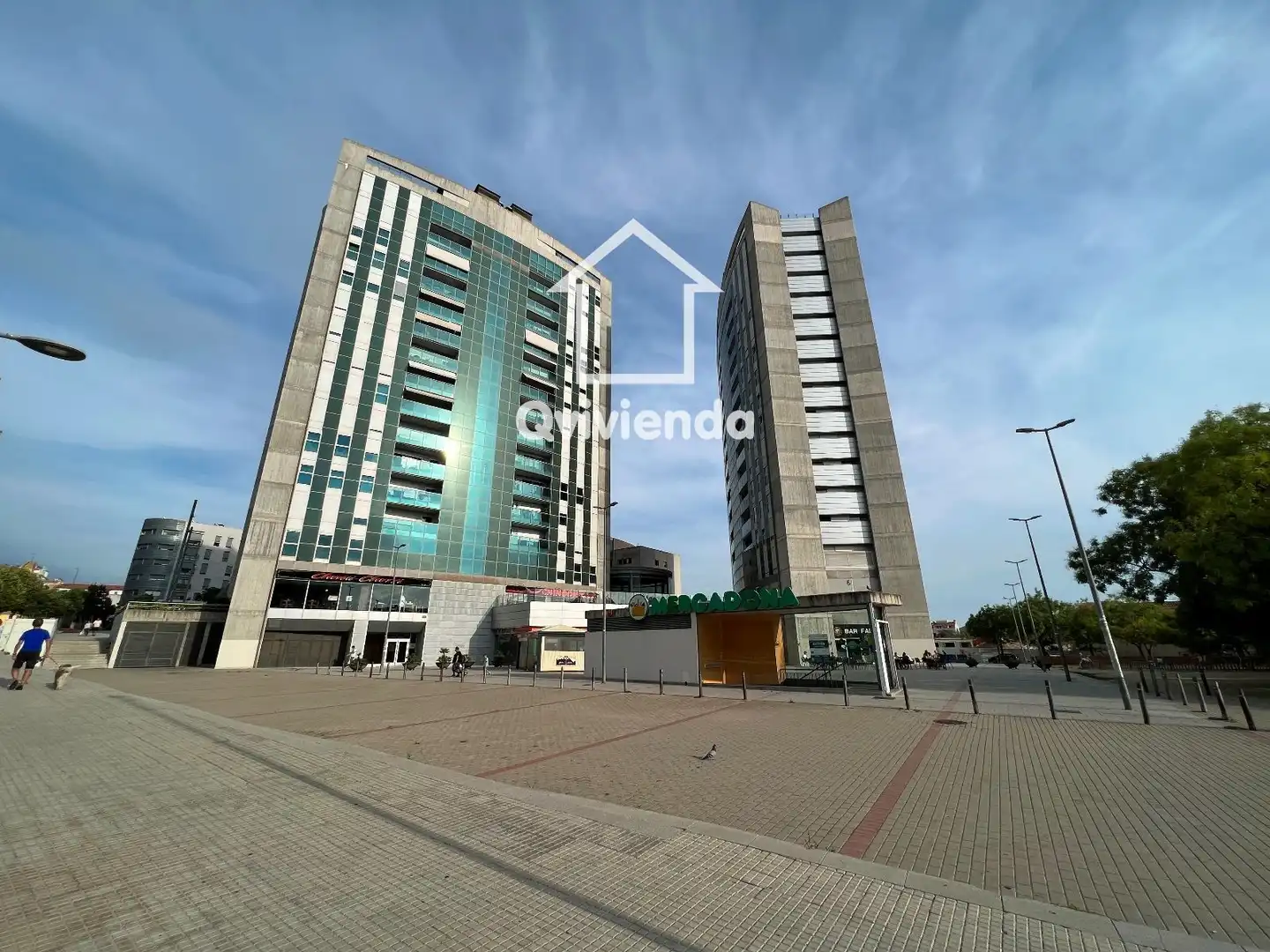 Garage zur Miete in Montcada, 232, Segle XX, Sud