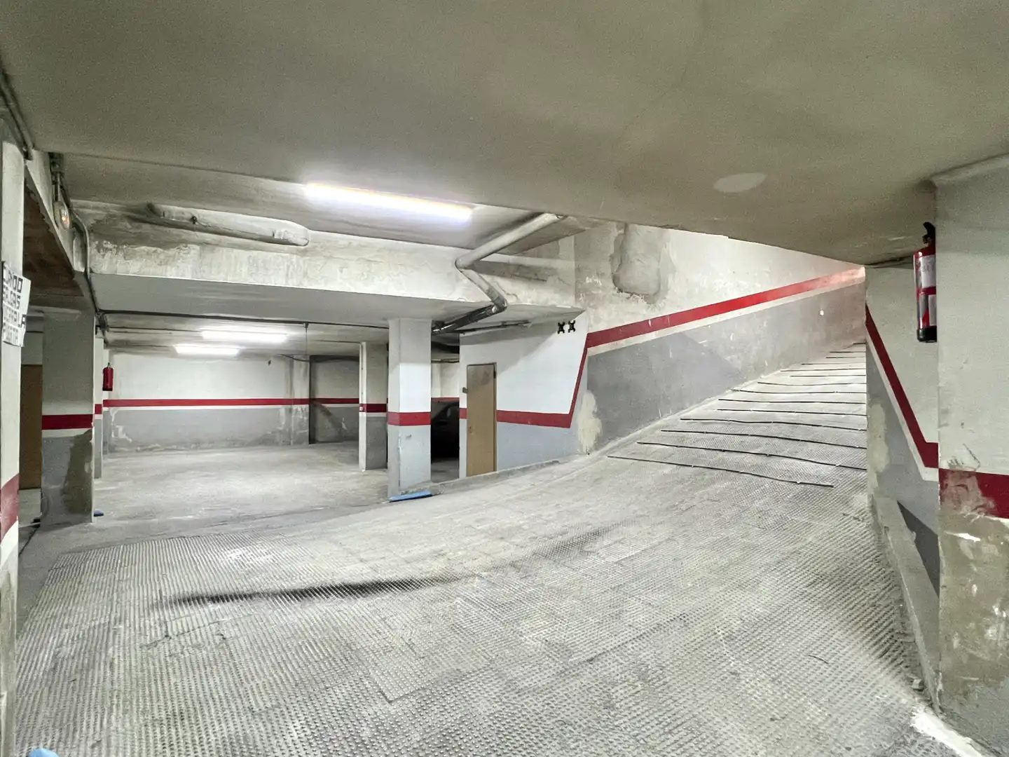 Garaje de alquiler en Carrer de Xirivella, 5, Cardenal Benlloch