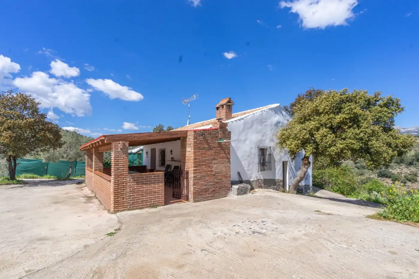 Vista exterior de Casa o xalet en venda en Málaga amb Terrassa, Traster i Piscina