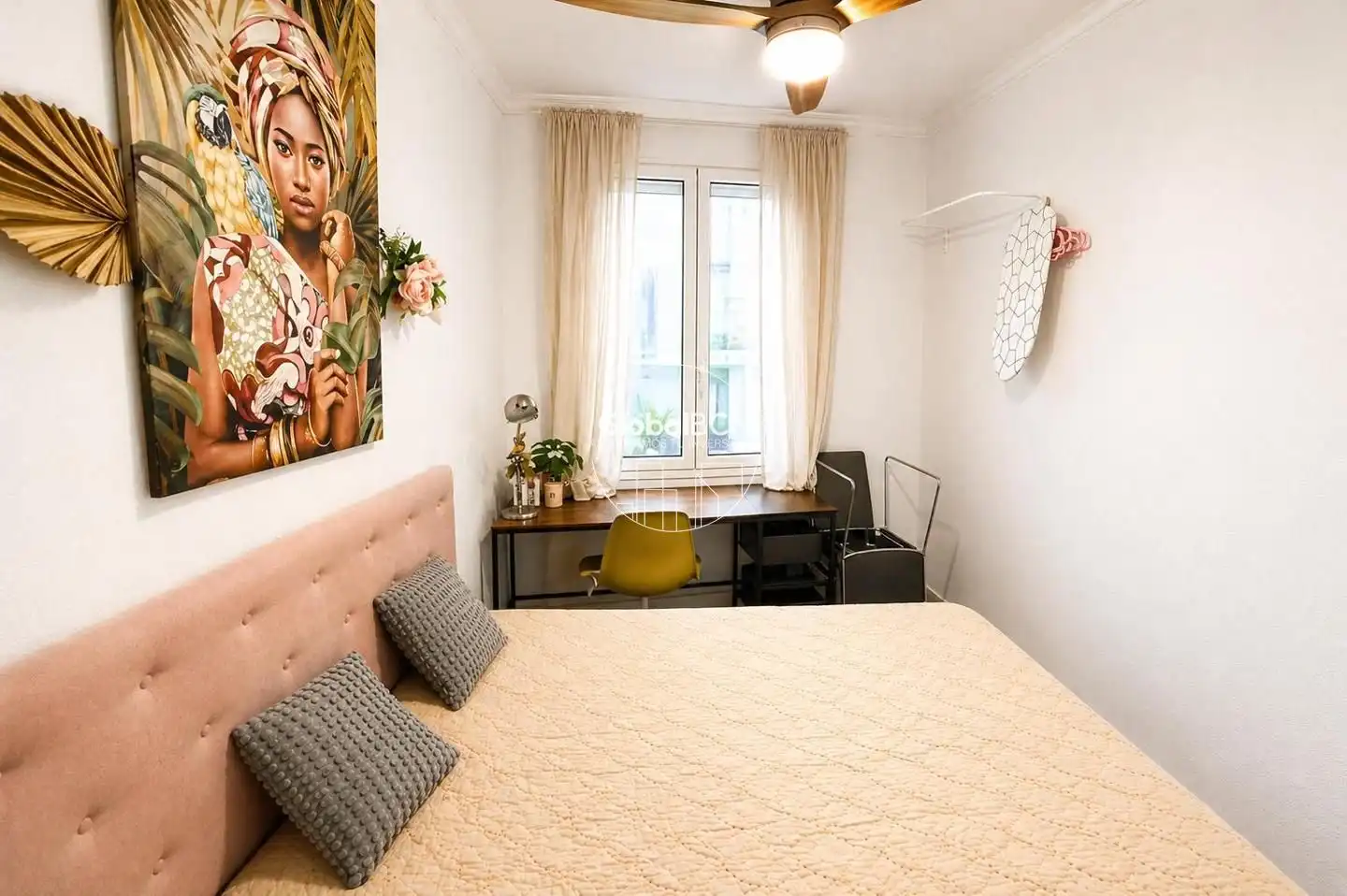 Habitación de Piso en venta en Barcelona con Aire acondicionado, Amueblado y Balcón