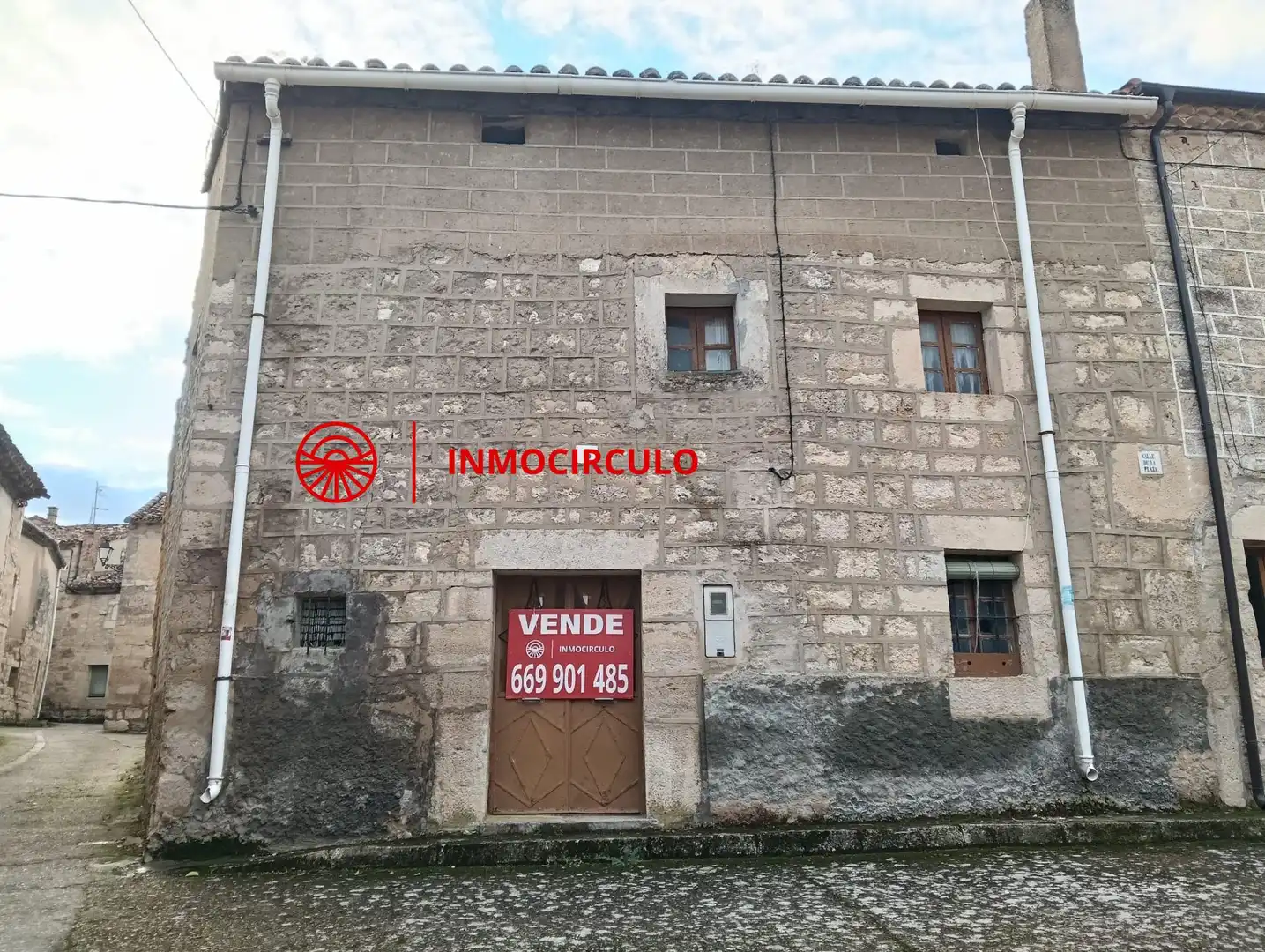Vista exterior de Casa adosada en venda en Iglesias