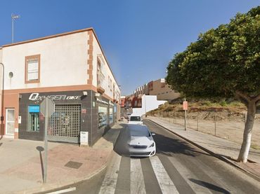 Piso en venta en Almeria