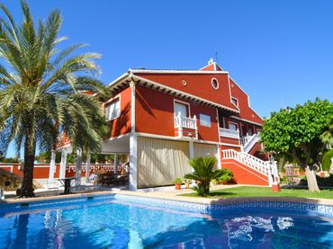 Casa con piscina en venta en Orihuela Costa