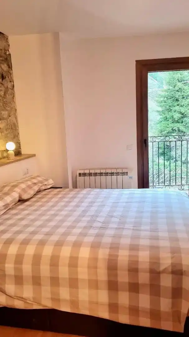 Bedroom of Flat for rent in Esterri d'Àneu  with Private garden, Parquet flooring and Furnished