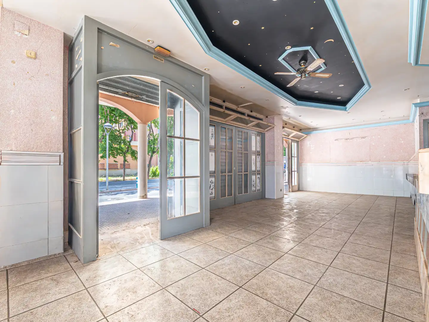 Local en venta en Torredembarra con Aire acondicionado, Calefacción y Terraza