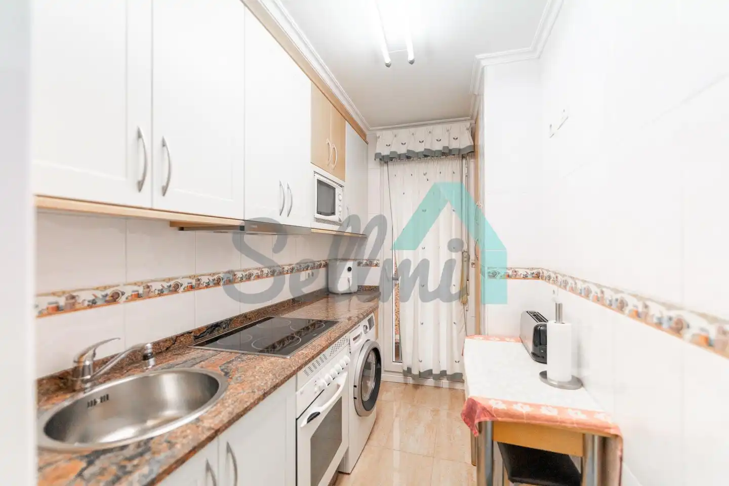 Kitchen of Flat for sale in Gijón   with Heating, Parquet flooring and Furnished