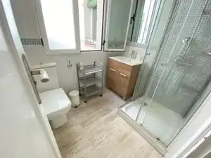 Badezimmer von Wohnung zur Miete in Madrid mit Heizung, Möbliert und Ofen