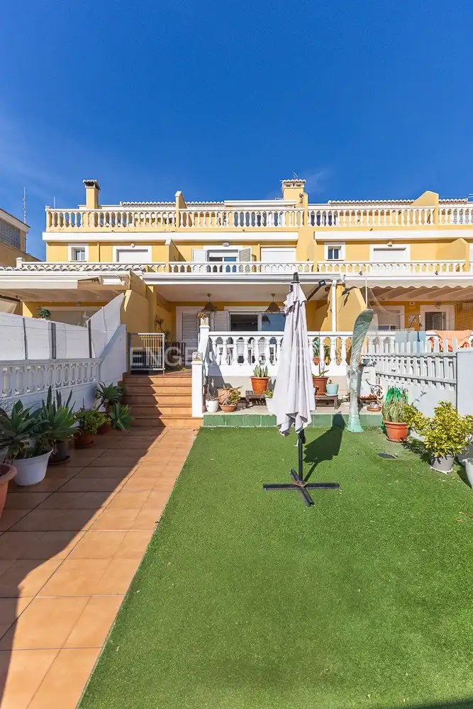 Terrace of Houses for rent in Cullera  with Air Conditioner, Heating and Private garden