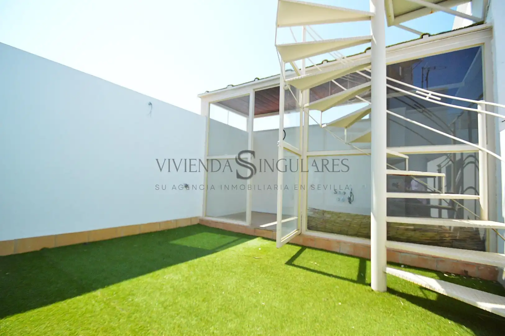 Jardí de Pis en venda en Sevilla amb Aire condicionat, Calefacció i Terrassa