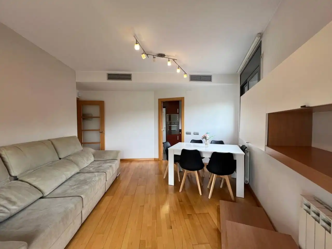 Sala de estar de Piso en venta en Terrassa con Aire acondicionado, Calefacción y Parquet