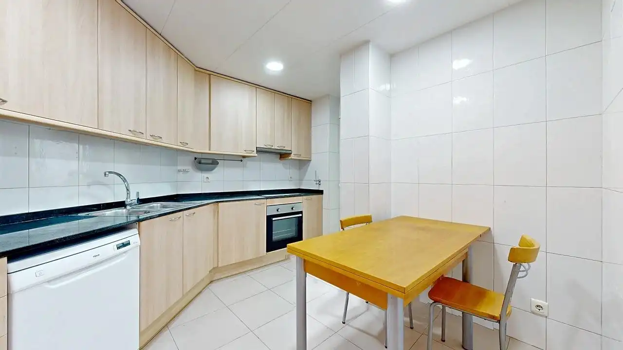 Cuina de Pis en venda en Barcelona amb Aire condicionat, Calefacció i Parquet
