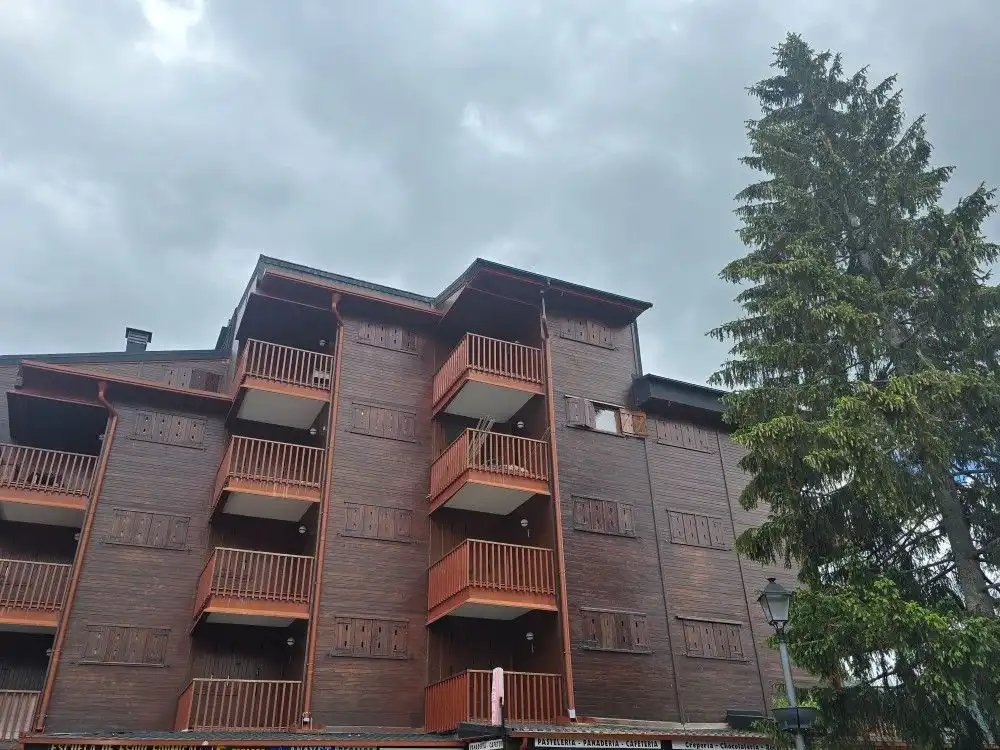 Vista exterior de Pis en venda en Sallent de Gállego amb Calefacció i Terrassa