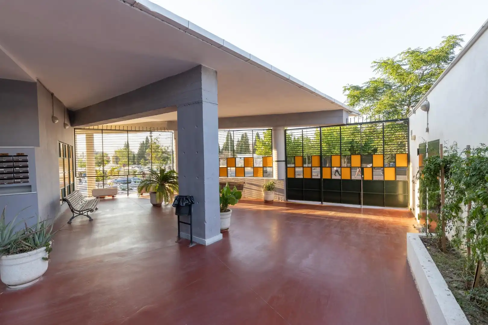 Flat for sale in Granada  with Balcony and Community pool