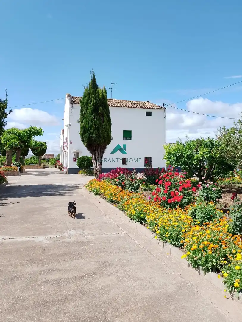 Vista exterior de Casa o chalet en venta en Lleida con Calefacción, Jardín privado y Trastero