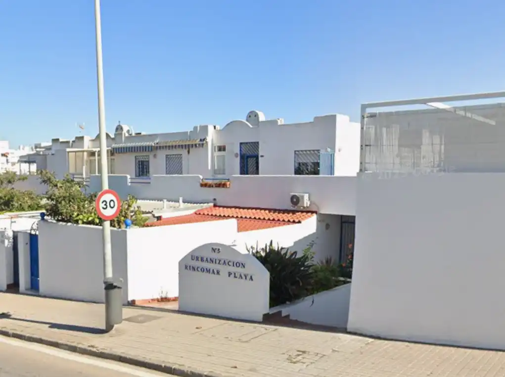 Vista exterior de Apartamento en venta en Algeciras con Piscina comunitaria