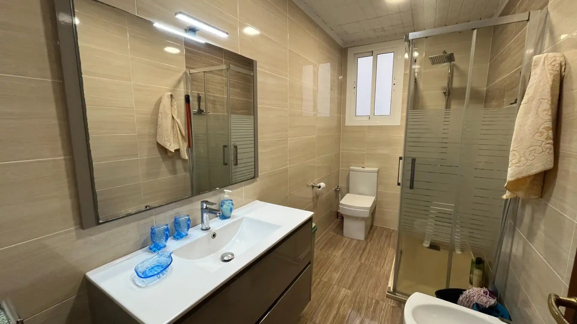 Bany de Apartament de lloguer en Valencia amb Moblat