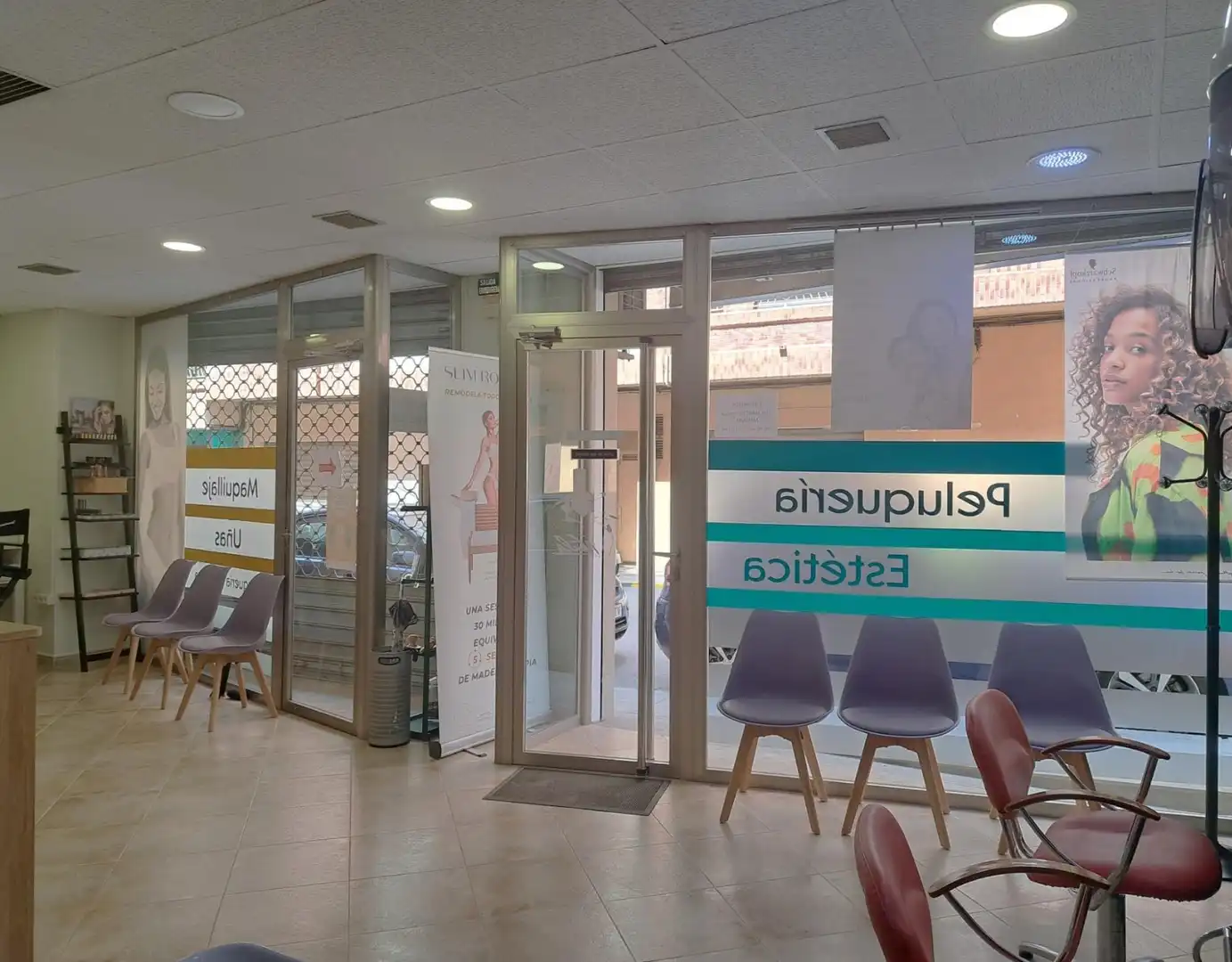 Local en venda en Requena amb Aire condicionat