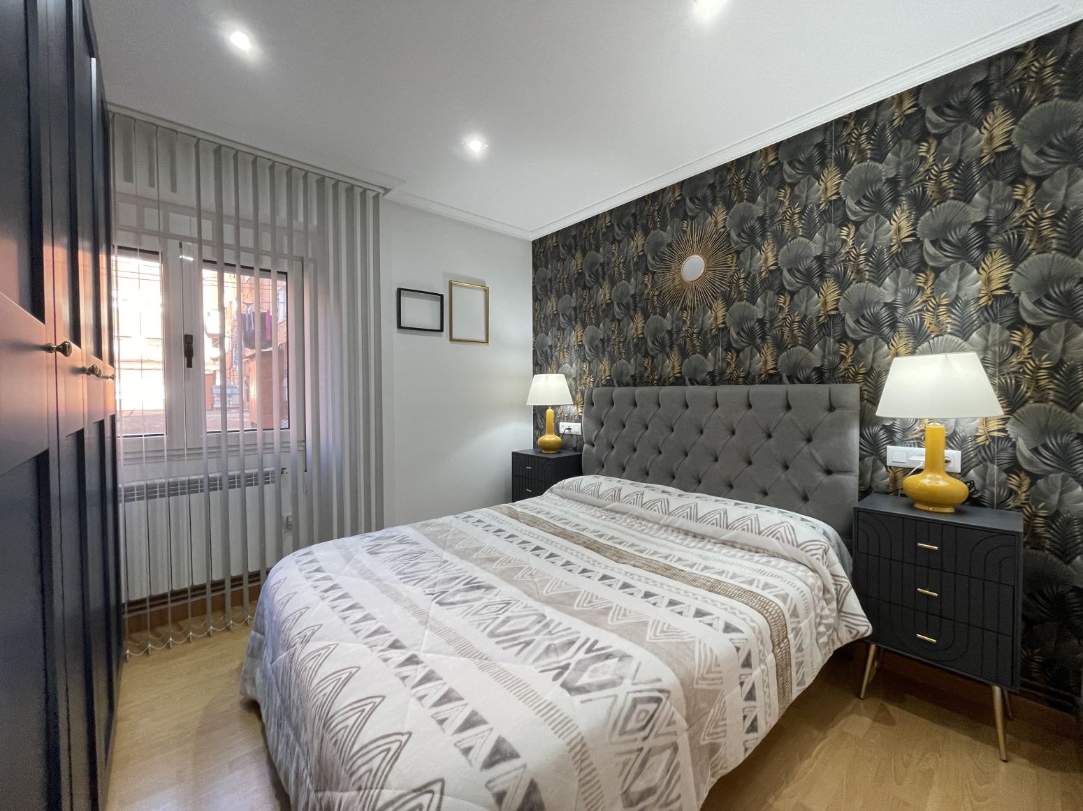 Habitación de Piso en venta en Gijón  con Calefacción, Trastero y Amueblado