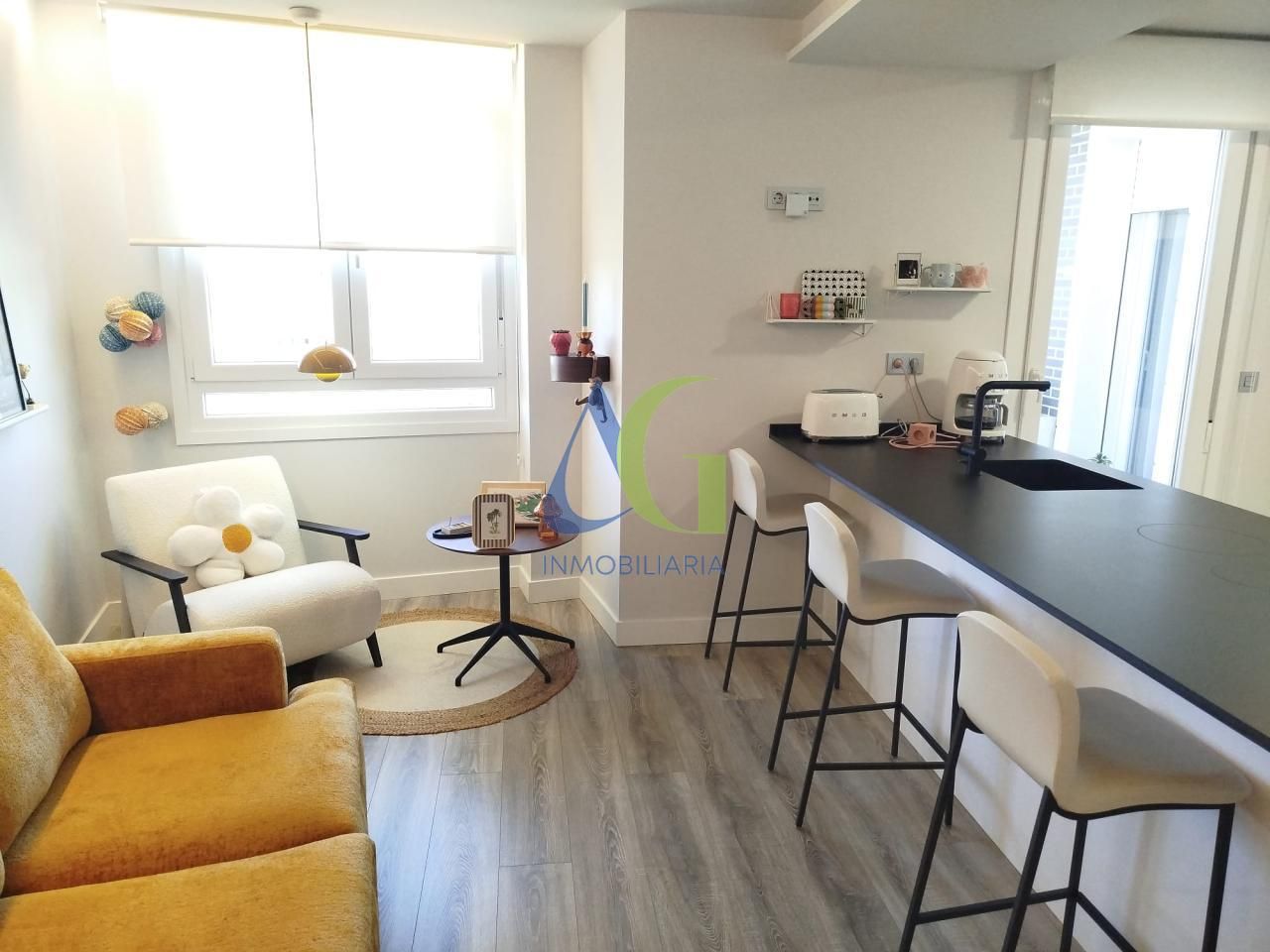 Wohnzimmer von Wohnungen zum Verkauf in Villaquilambre mit Heizung, Parkett und Terrasse