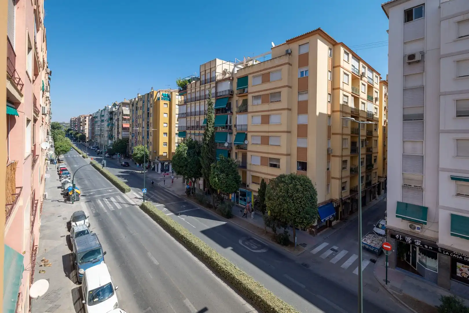 Außenansicht von Wohnungen zur Miete in Granada mit Klimaanlage, Heizung und Möbliert