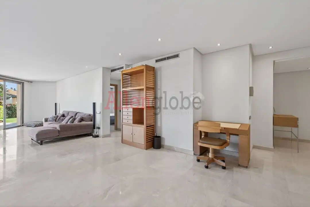 Flat with terrace for sale in Milla de Oro, imagen 28