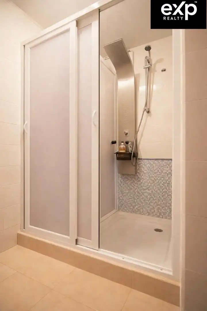 Baño de Estudio en venta en O Grove   con Calefacción, Terraza y Amueblado
