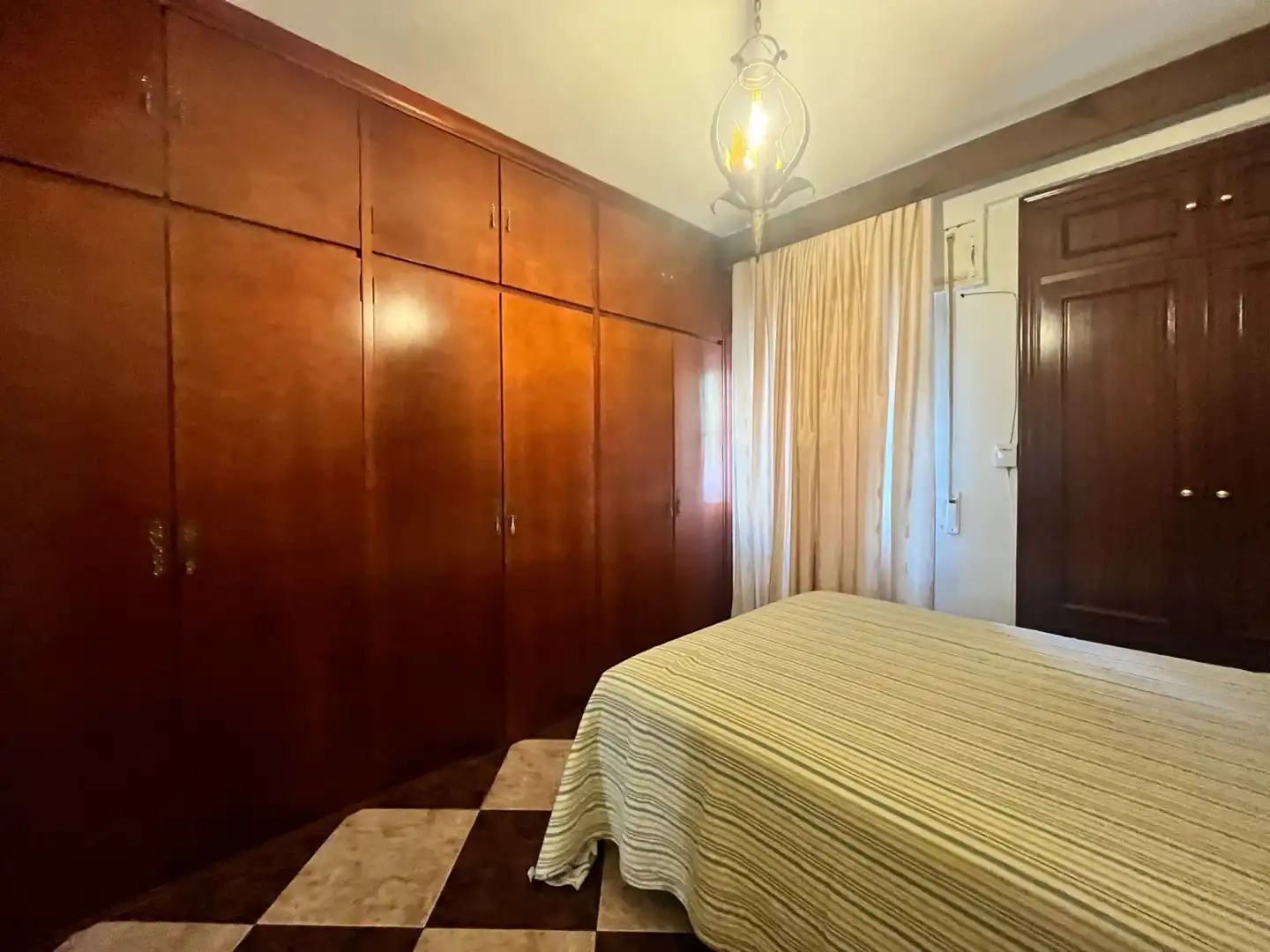 Bedroom of Flat for rent in Sevilla  with Air Conditioner, Furnished and Washing machine