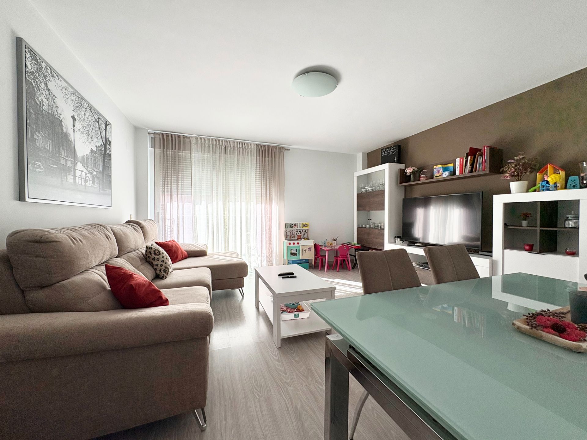 Living room of Flat for sale in Paiporta  with Air Conditioner and Balcony