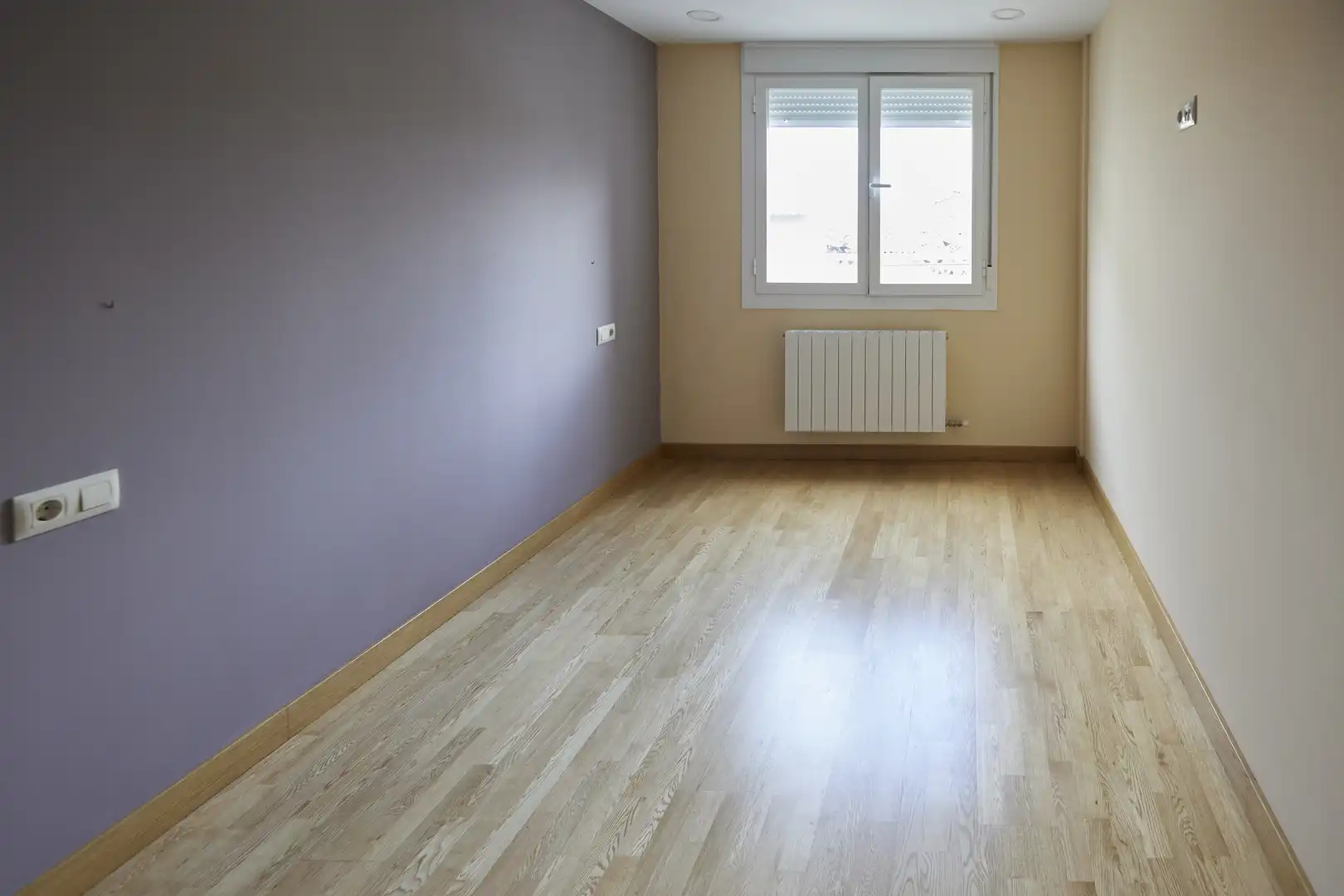 Dormitori de Casa adosada en venda en Rincón de Soto amb Calefacció, Parquet i Terrassa