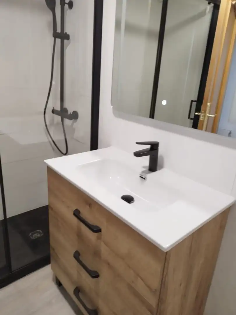 Badezimmer von Wohnung zum Verkauf in Santa Perpètua de Mogoda mit Heizung, Möbliert und Balkon