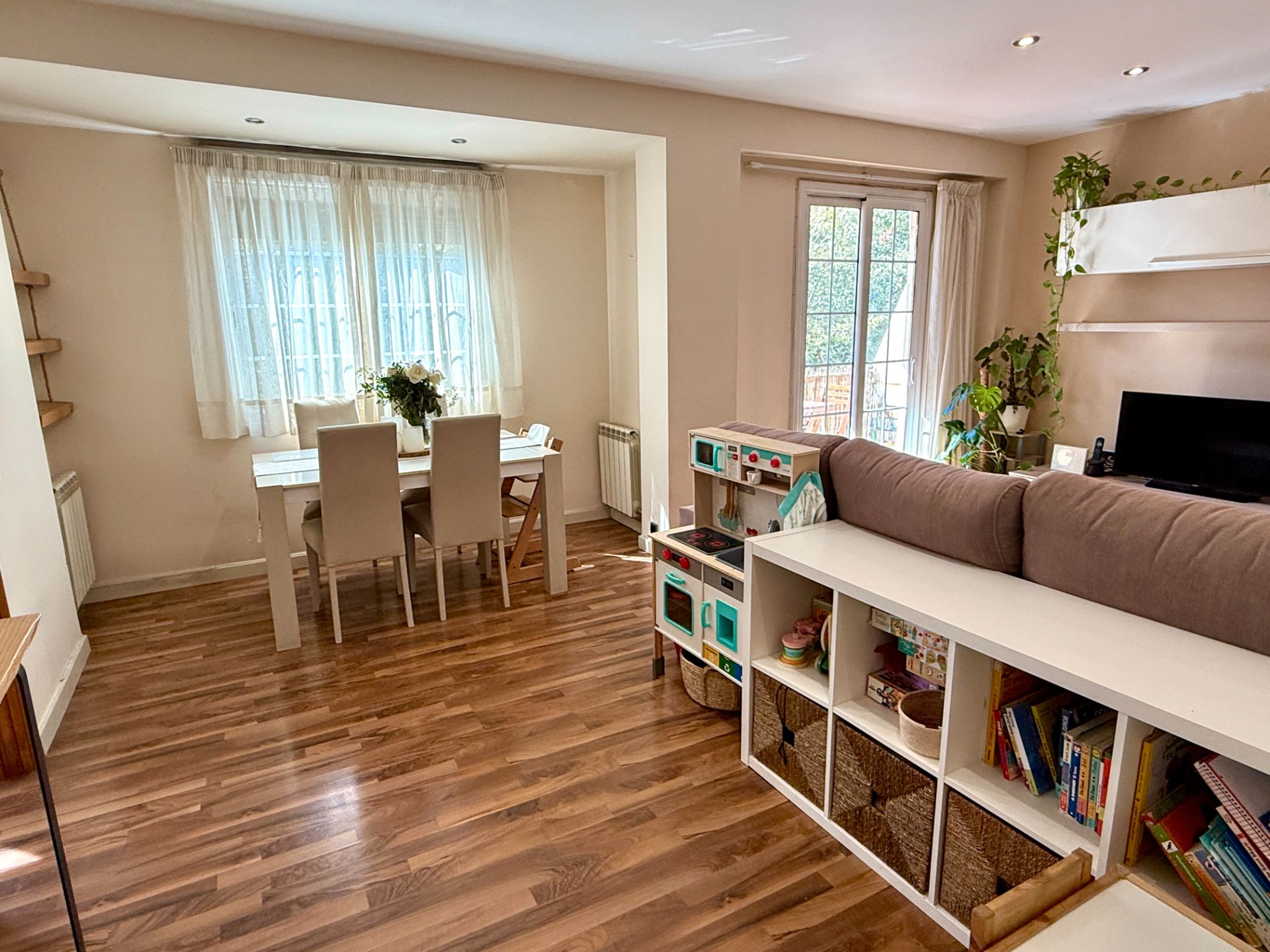 Sala d'estar de Pis en venda en  Barcelona Capital amb Aire condicionat, Calefacció i Parquet