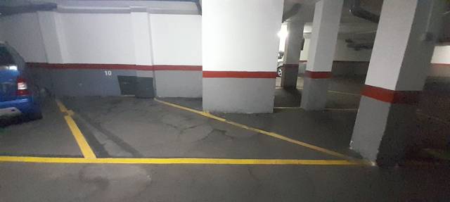 Garaje en Alquiler en Carreras i Candi, 99 en Sants-Badal