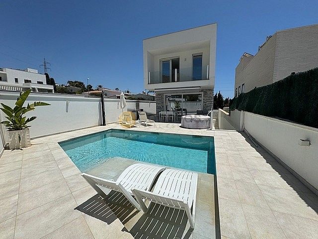Piscina de Casa o xalet en venda en Nerja amb Piscina