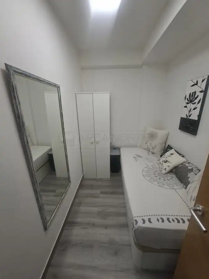 Dormitori de Apartament en venda en Vitoria - Gasteiz amb Calefacció, Parquet i Terrassa
