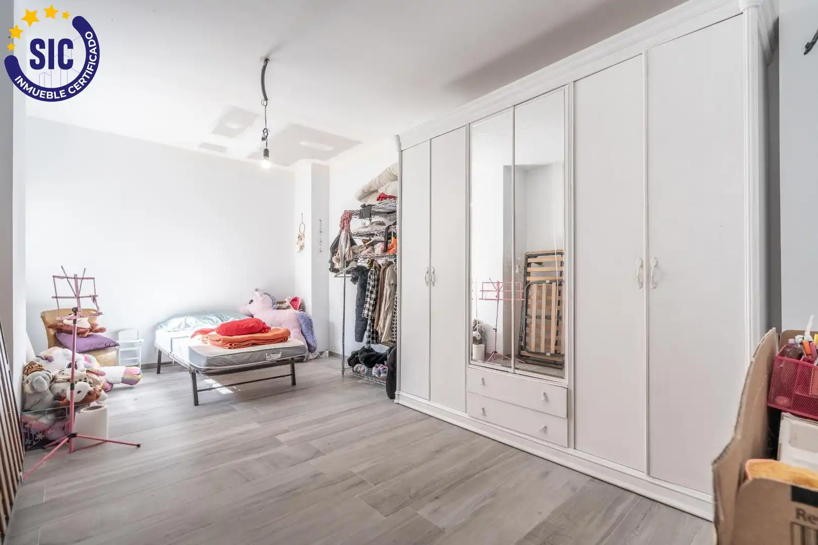 Schlafzimmer von Haus oder Chalet zum Verkauf in Valencia mit Privatgarten, Terrasse und Schwimmbad