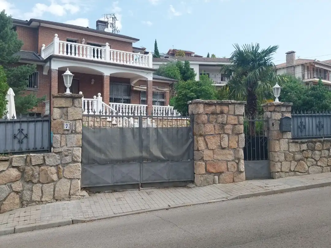 Villa mit Garten zur Miete in Murillo 7, imagen 2