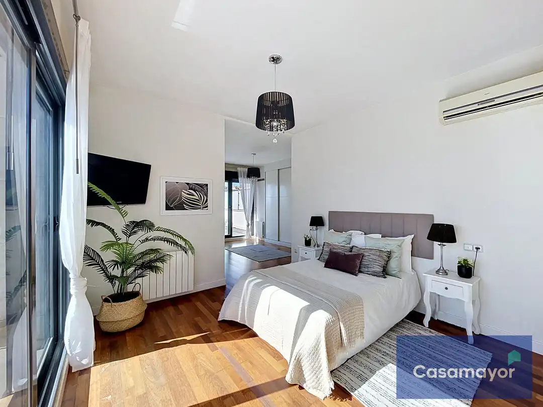 Dormitori de Casa o xalet en venda en Alicante / Alacant amb Aire condicionat, Calefacció i Jardí privat