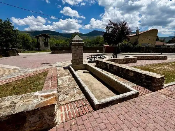 Vista exterior de Residencial en venta en Pinilla del Valle