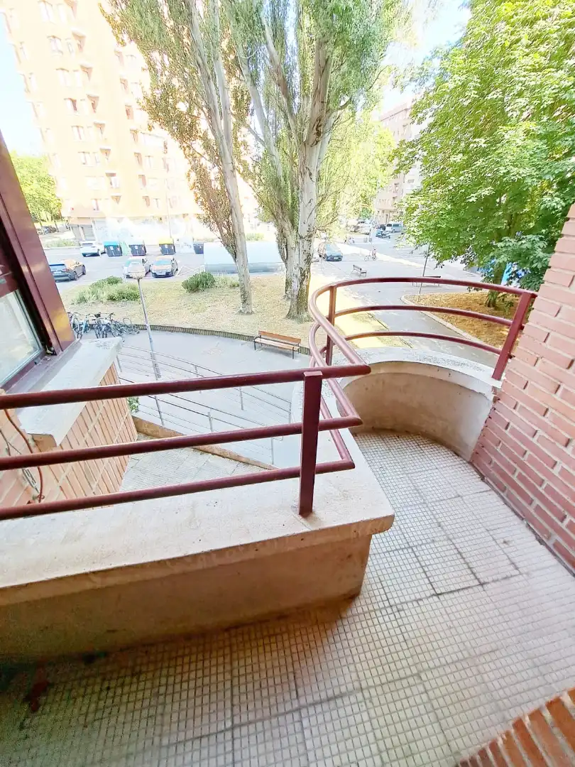 Vista exterior de Pis en venda en Vitoria - Gasteiz amb Calefacció, Parquet i Terrassa