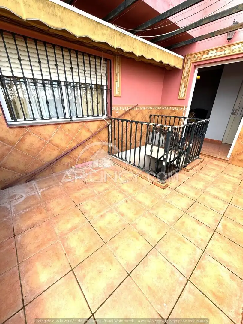Terraza de Casa adosada en venta en Alcalá de Guadaira con Aire acondicionado, Terraza y Trastero