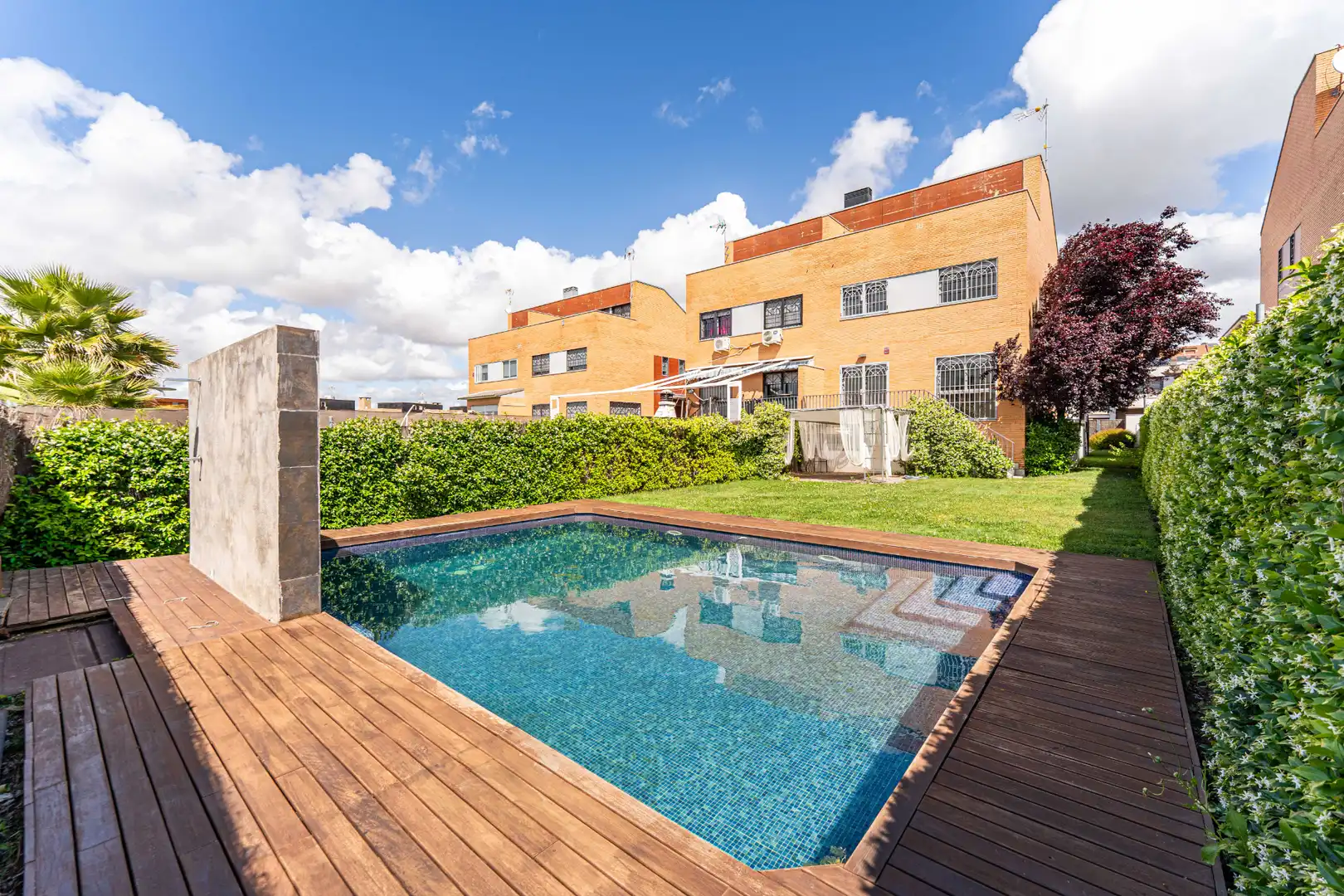 Piscina de Casa adosada en venda en Arroyomolinos (Madrid) amb Aire condicionat, Calefacció i Jardí privat