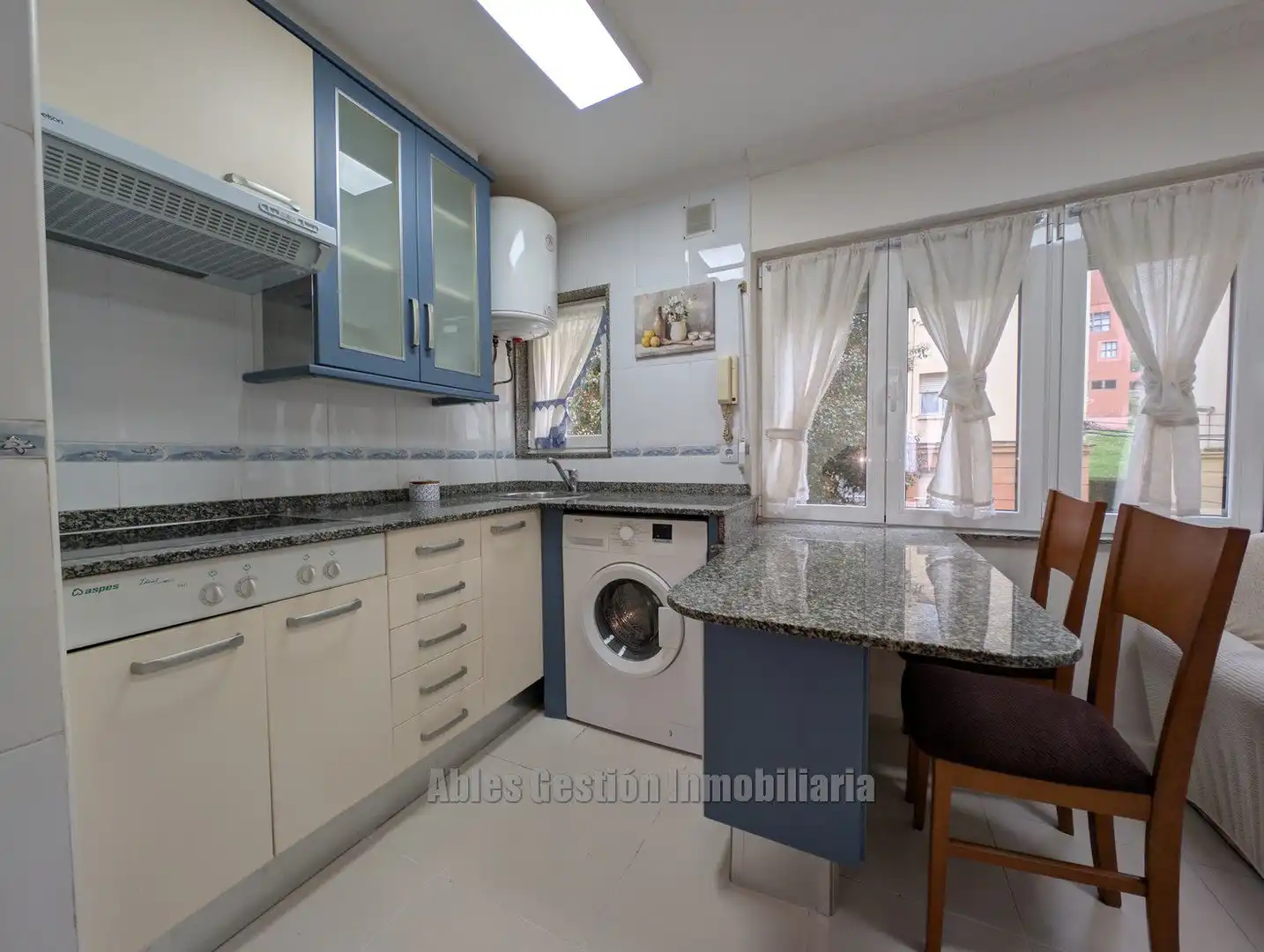 Küche von Wohnung zum Verkauf in Oviedo  mit Möbliert