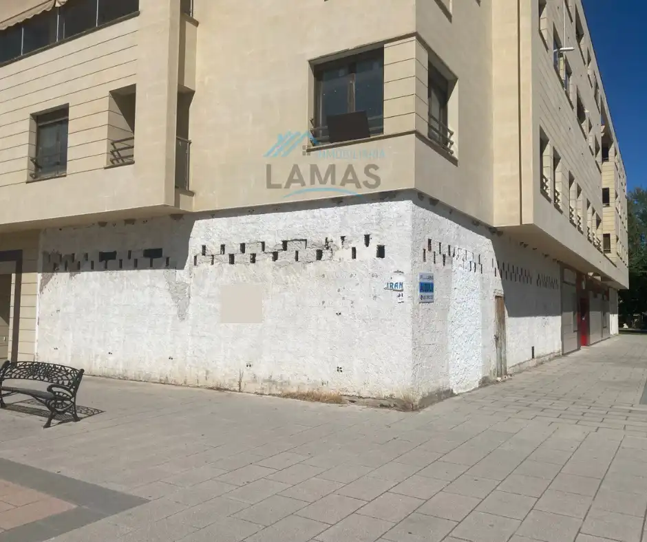 Local comercial de lloguer a Avenida de las Angustias 42, imagen 2