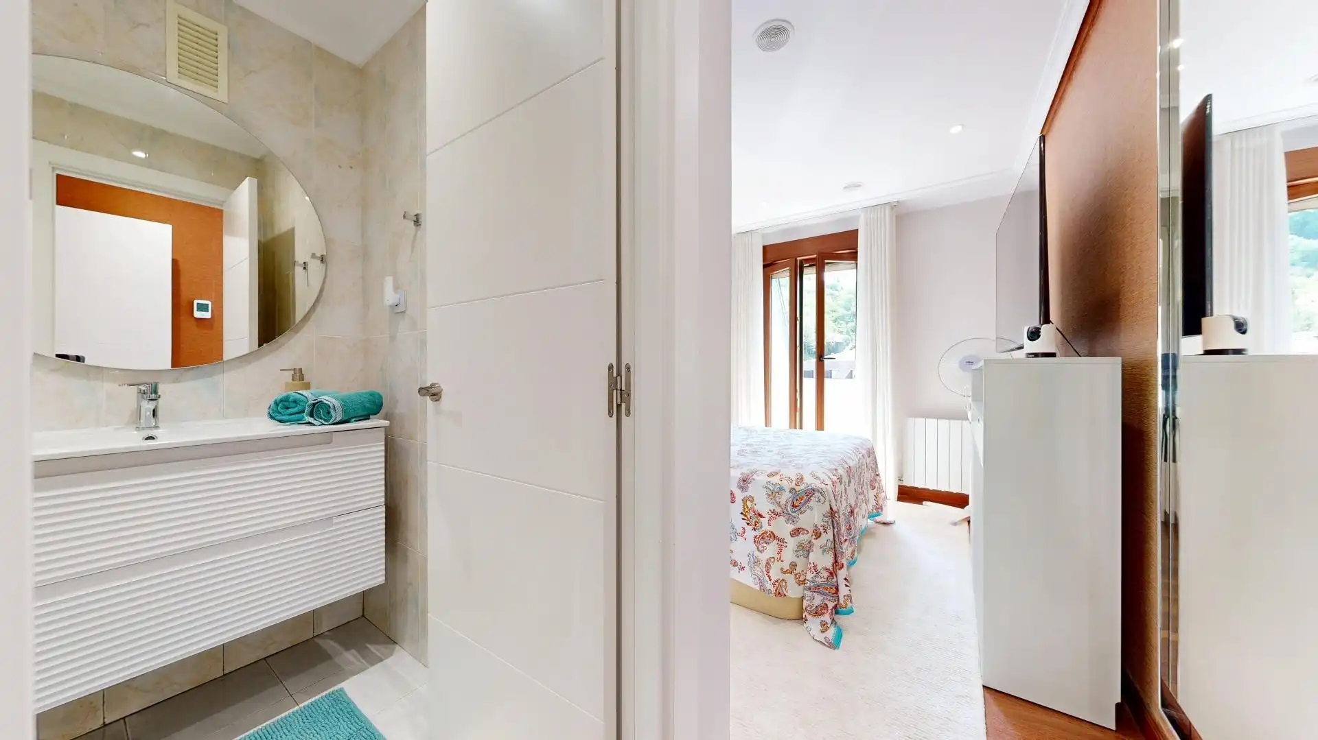 Baño de Ático en venta en Galdakao con Calefacción, Terraza y Trastero