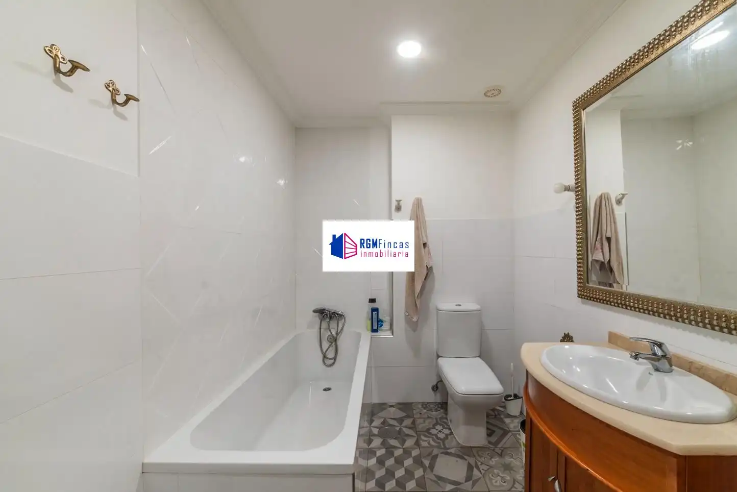 Bathroom of Flat for sale in Sevilla