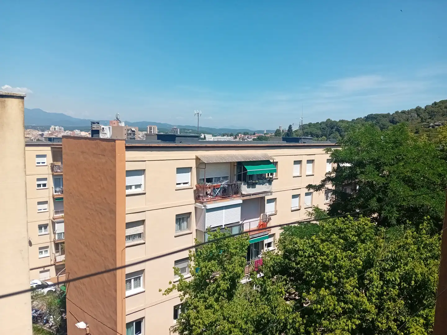 Vista exterior de Piso en venta en Girona con Calefacción, Terraza y Amueblado
