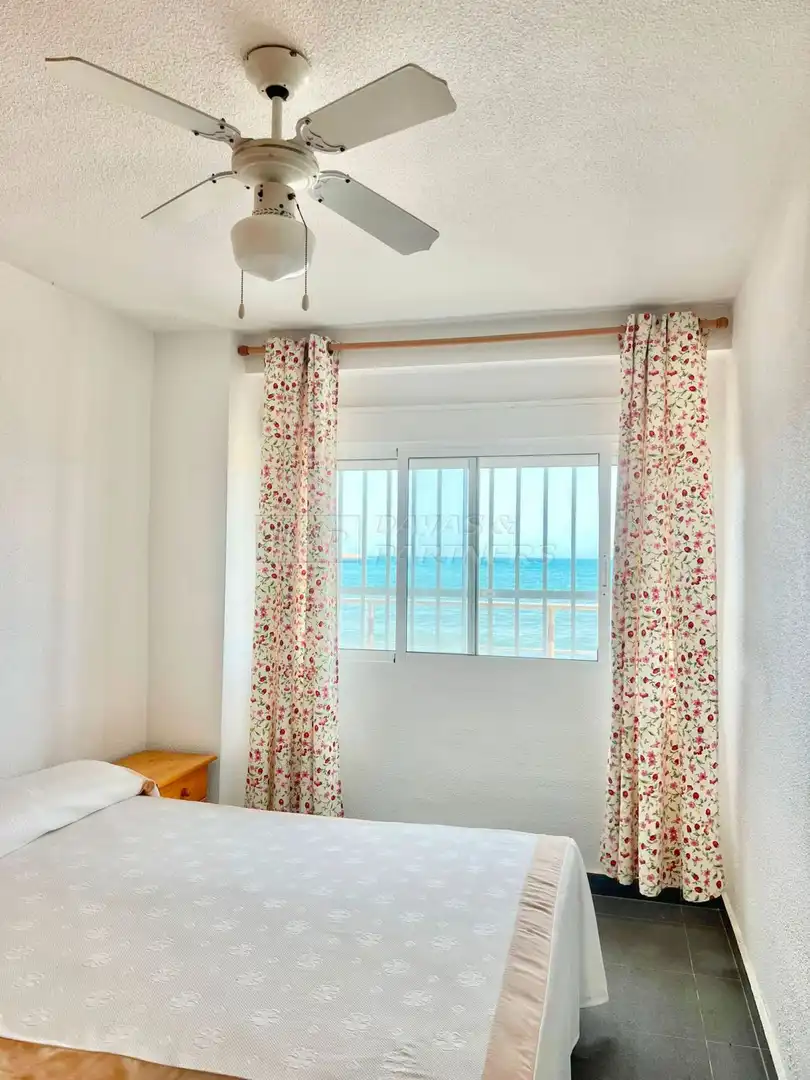 Habitación de Planta baja en venta en Torrevieja con Aire acondicionado, Terraza y Trastero