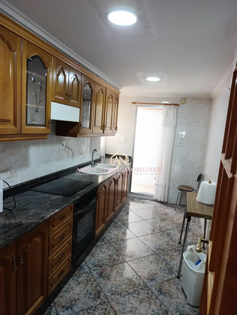 Kitchen of Flat for sale in Manises  with Air Conditioner